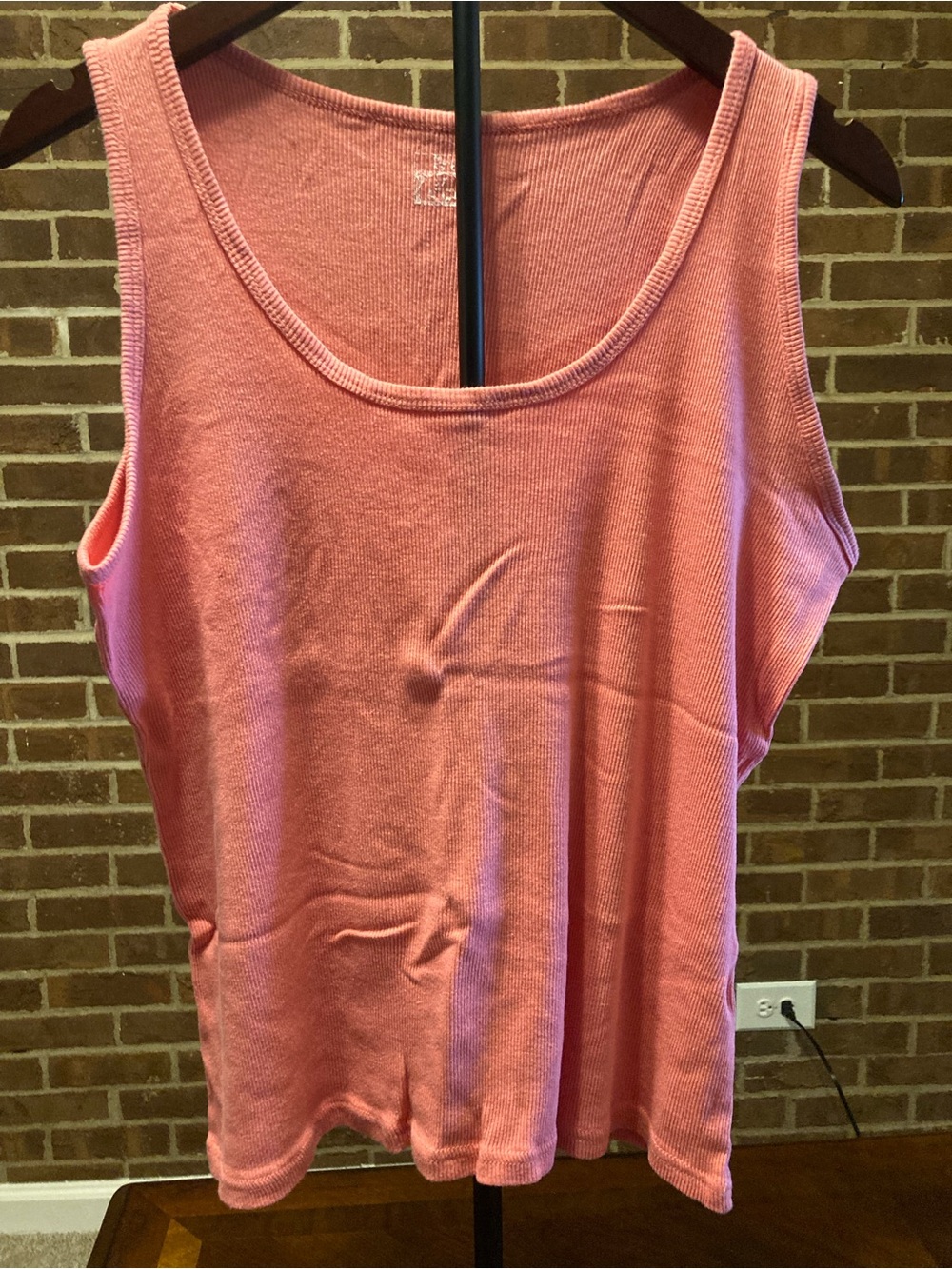 Pink Scoop Neck Women's Tank Top - Soft Everyday Essential